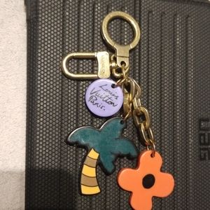 Louis Vuitton key ring holder brass Palm tree